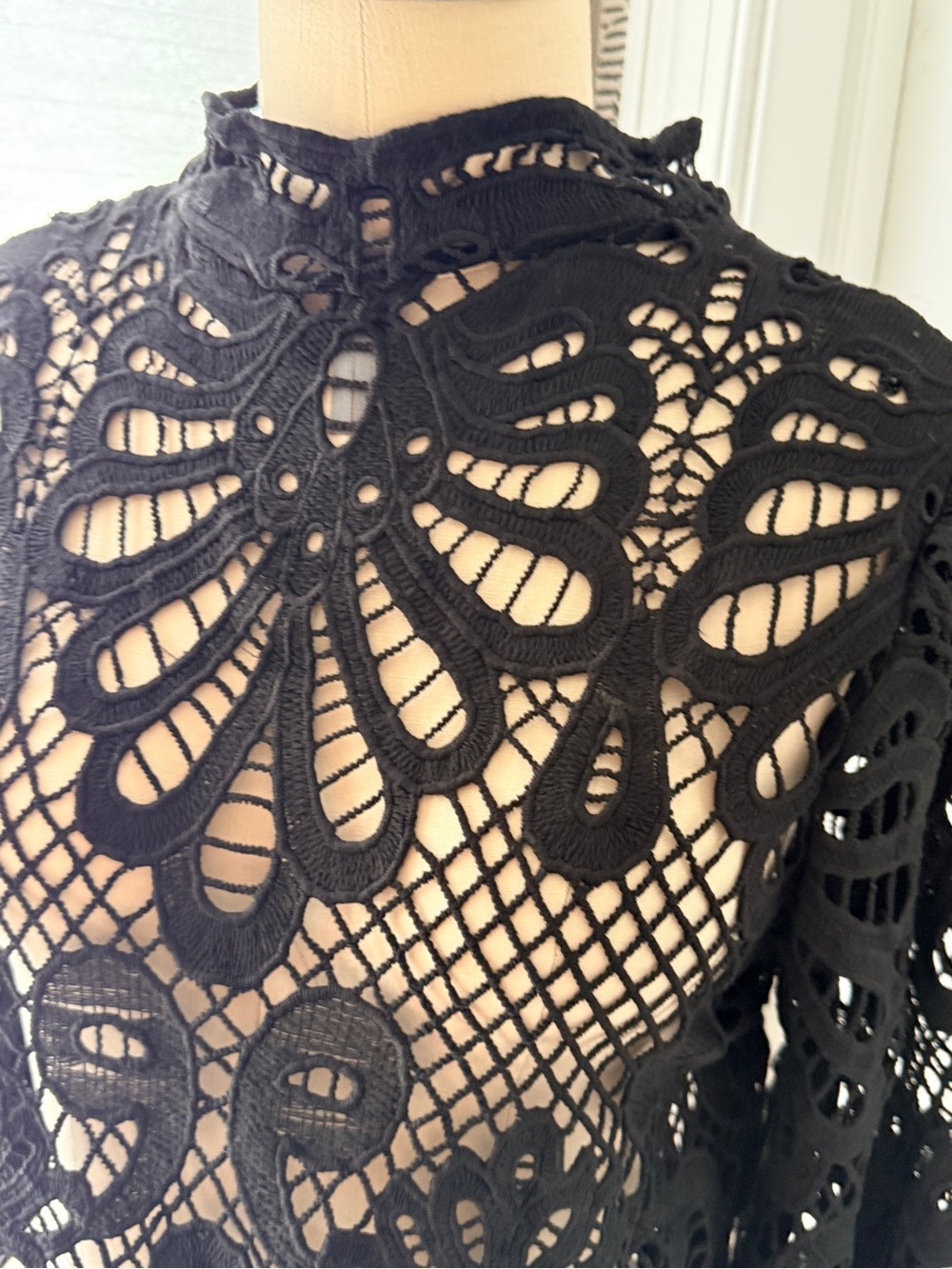 Anthropologie Black Crochet Lace Keyhole Blouse - Picture 4 of 5